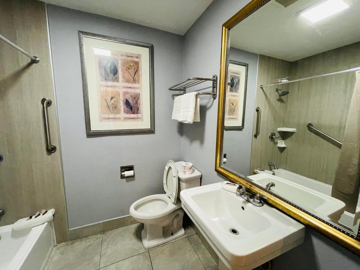 Casa Blanca Inn & Suites Whittier Dış mekan fotoğraf