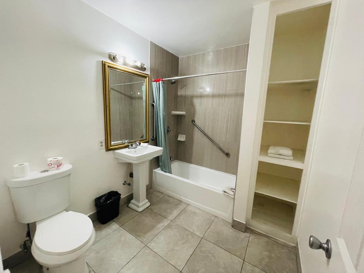 Casa Blanca Inn & Suites Whittier Dış mekan fotoğraf