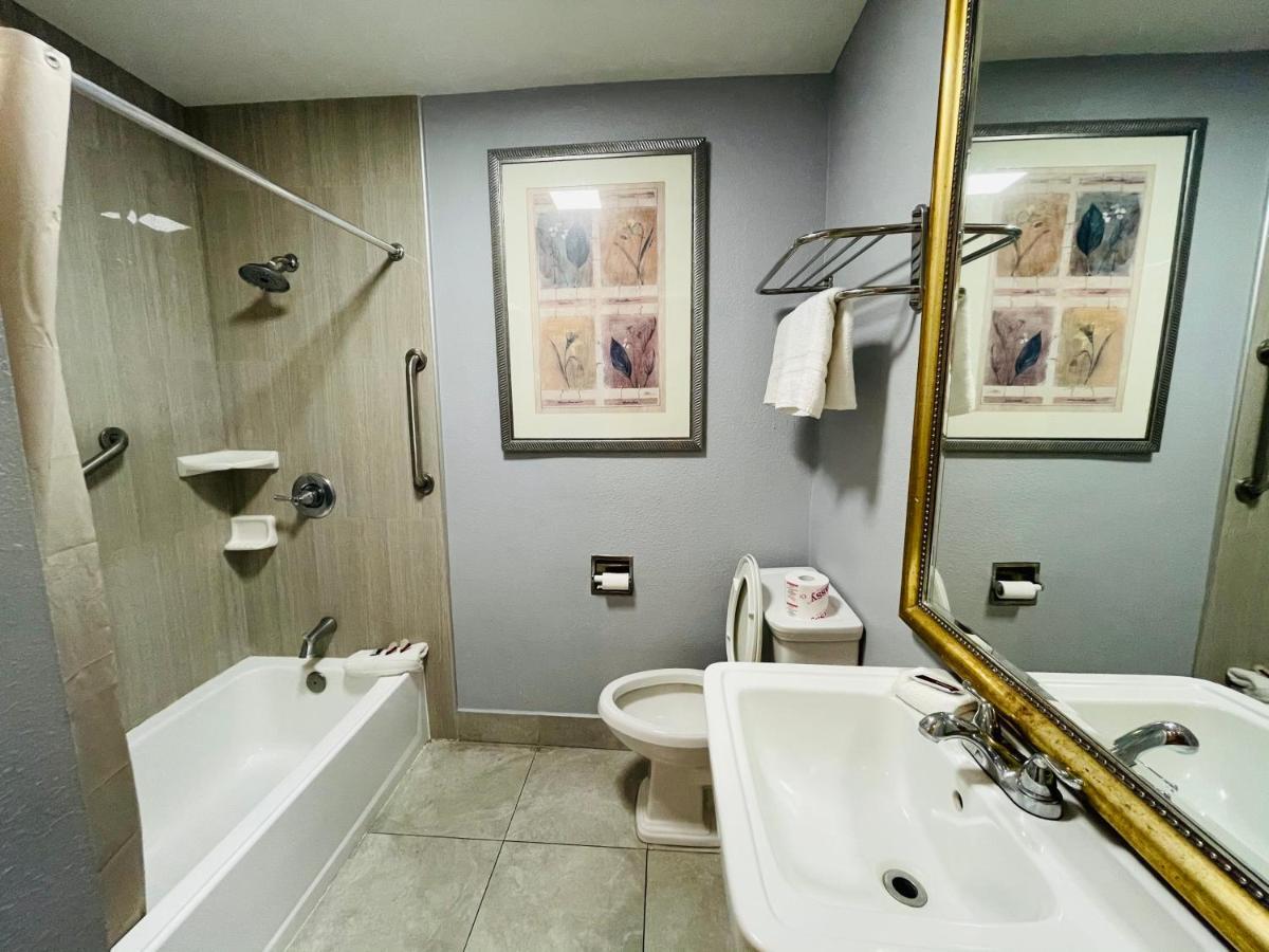 Casa Blanca Inn & Suites Whittier Dış mekan fotoğraf