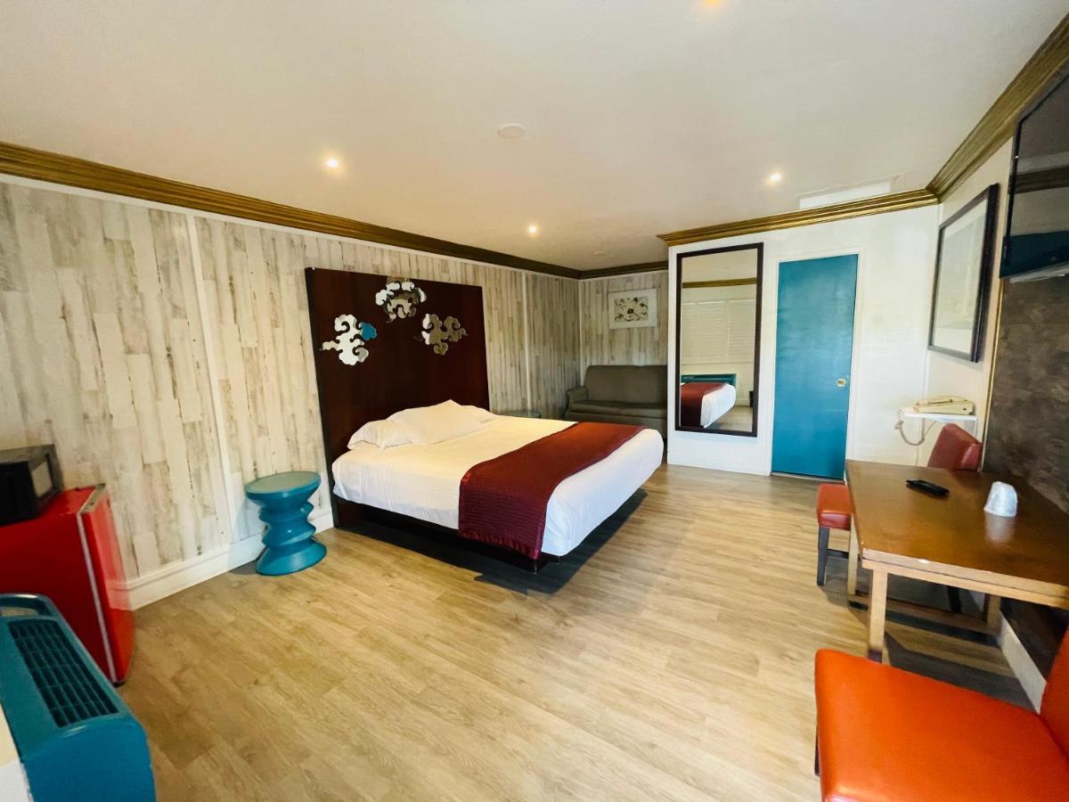 Casa Blanca Inn & Suites Whittier Dış mekan fotoğraf