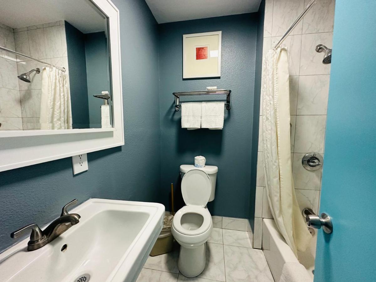 Casa Blanca Inn & Suites Whittier Dış mekan fotoğraf