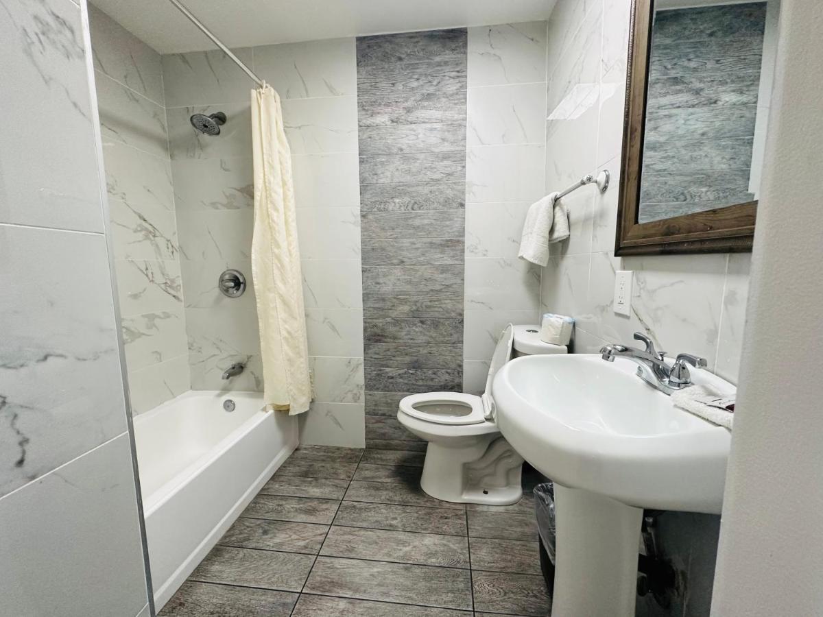Casa Blanca Inn & Suites Whittier Dış mekan fotoğraf