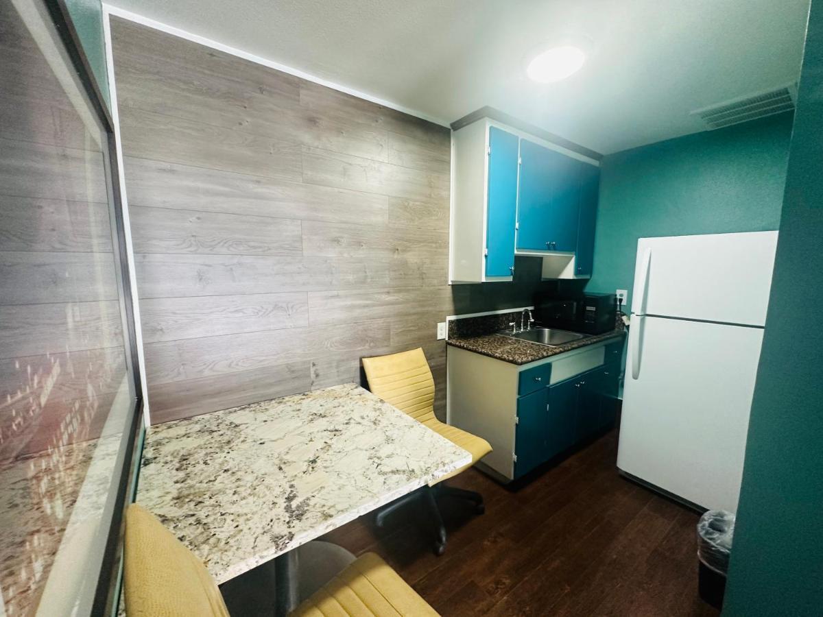Casa Blanca Inn & Suites Whittier Dış mekan fotoğraf