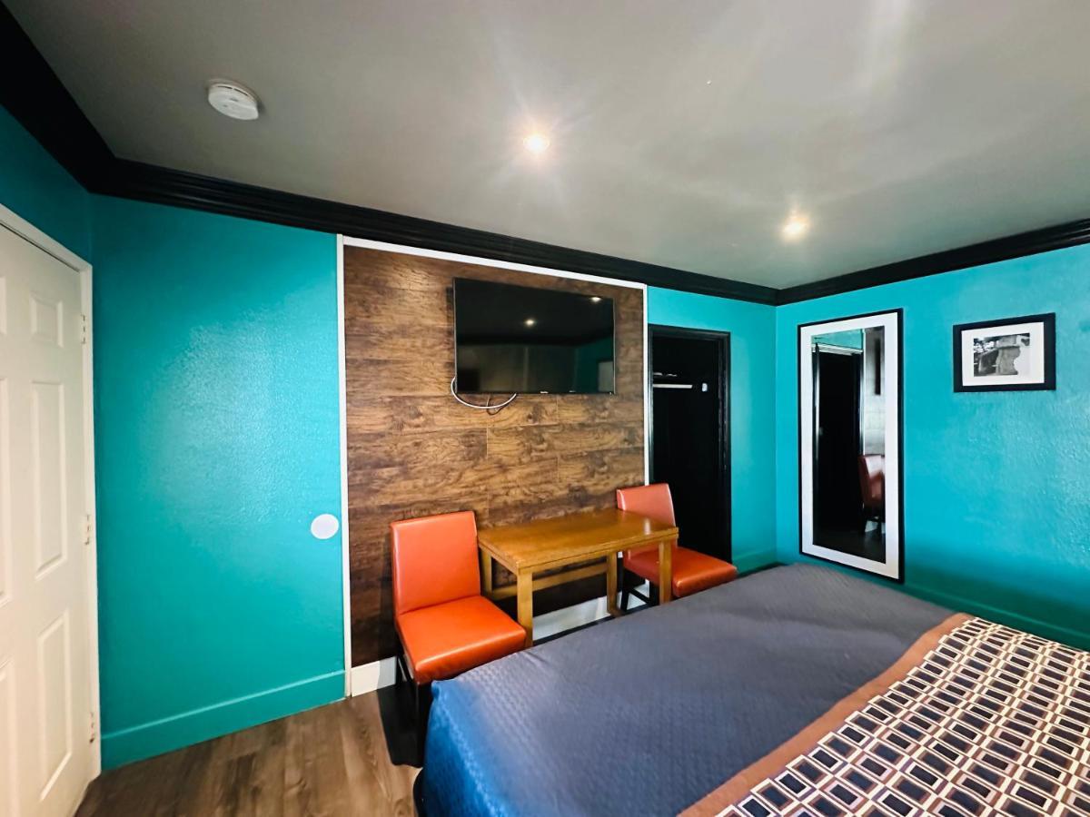 Casa Blanca Inn & Suites Whittier Dış mekan fotoğraf