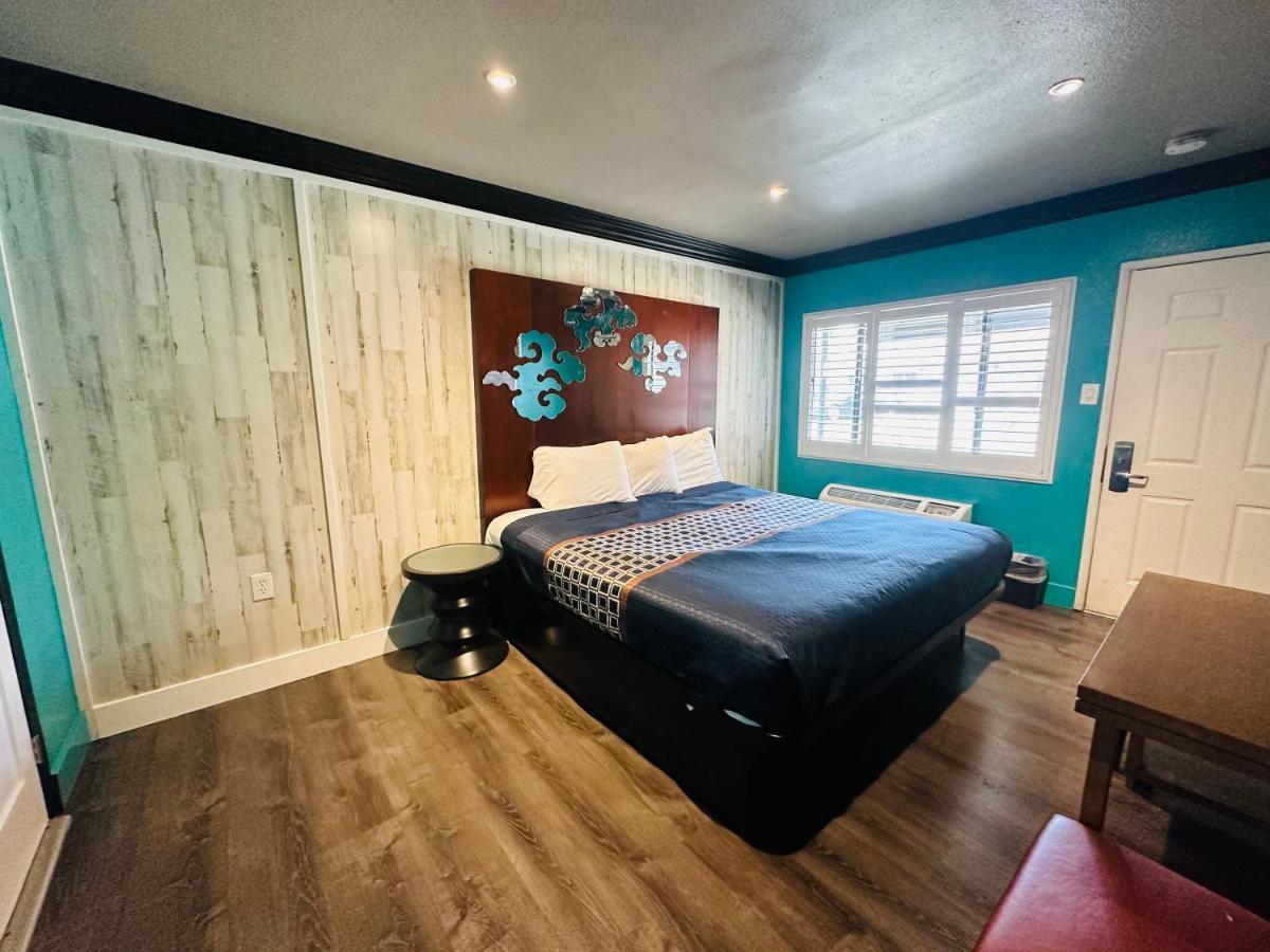 Casa Blanca Inn & Suites Whittier Dış mekan fotoğraf
