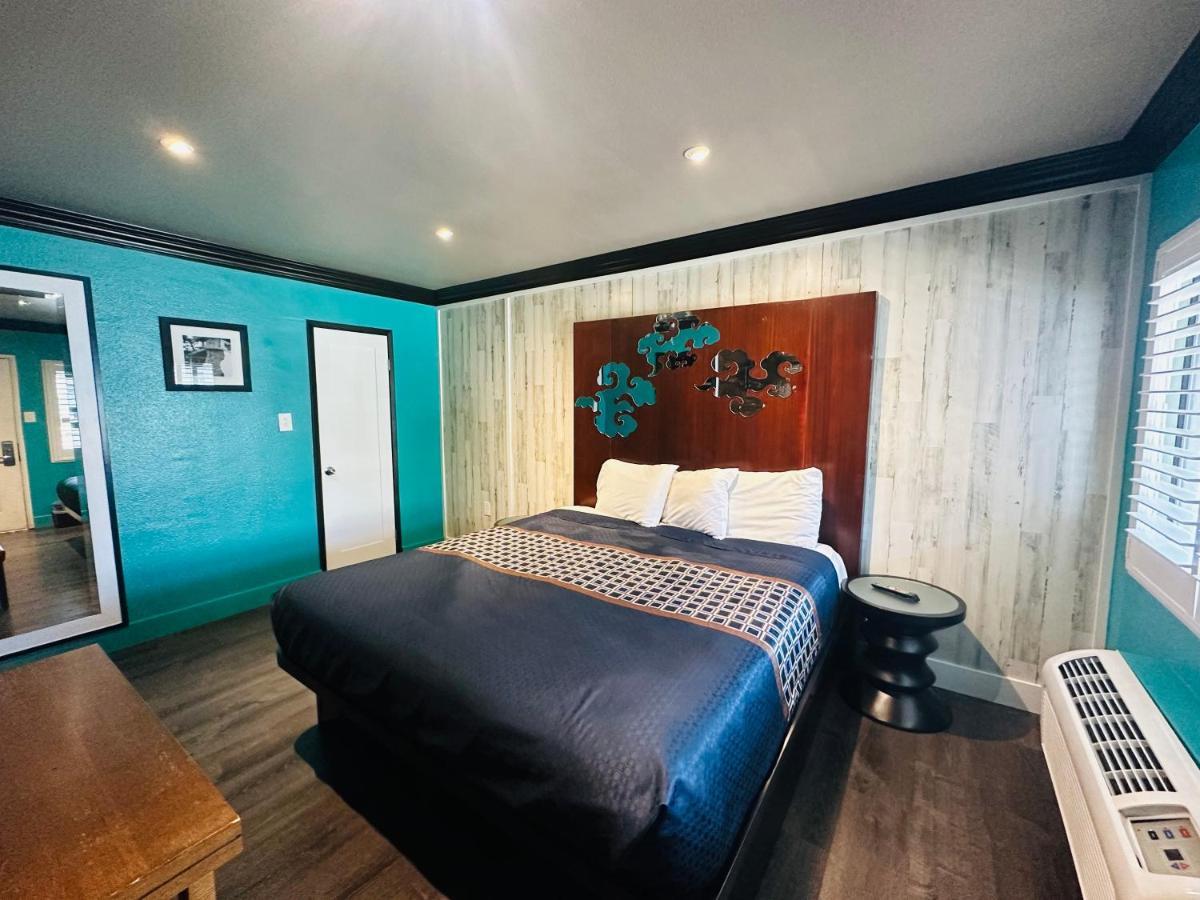 Casa Blanca Inn & Suites Whittier Dış mekan fotoğraf