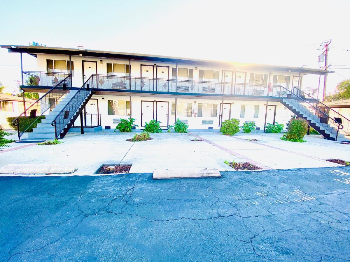 Casa Blanca Inn & Suites Whittier Dış mekan fotoğraf